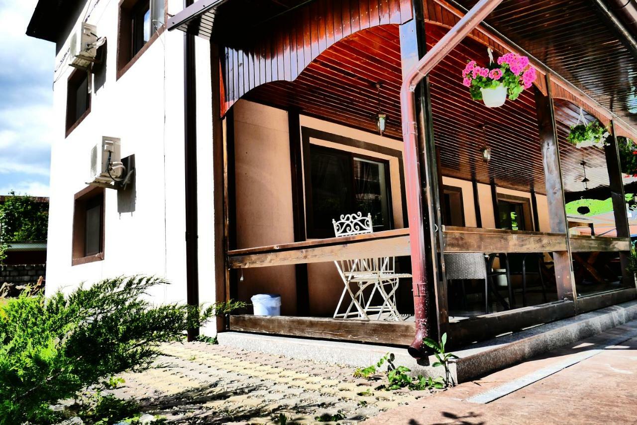 阿尼纳 Pensiunea Roua Florilor酒店 外观 照片